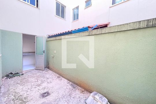 Área Privativa de apartamento à venda com 2 quartos, 58m² em Morro do Confisco, Contagem