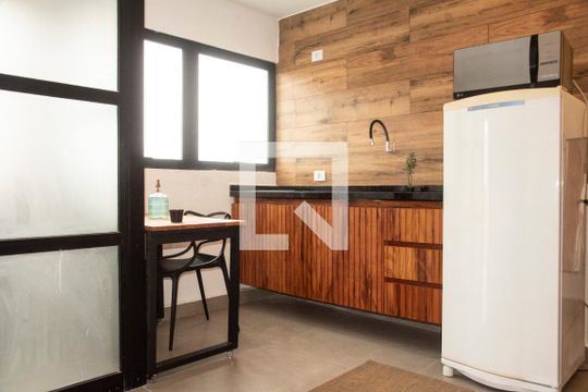 Cozinha de apartamento para alugar com 1 quarto, 20m² em Mirandópolis, São Paulo
