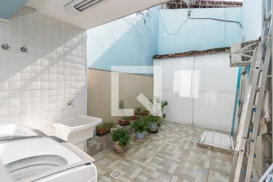 Casa frente - Lavanderia de casa à venda com 5 quartos, 180m² em Olaria, Rio de Janeiro