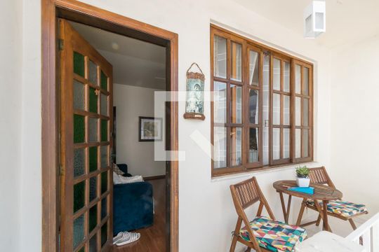Casa fundos - Varanda da Sala de casa à venda com 5 quartos, 180m² em Olaria, Rio de Janeiro