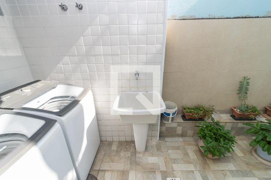Casa frente - Lavanderia de casa à venda com 5 quartos, 180m² em Olaria, Rio de Janeiro