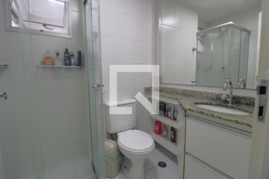 Banheiro de apartamento para alugar com 3 quartos, 64m² em Vila Emir, São Paulo