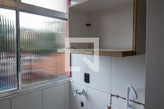 Área de Serviço de apartamento à venda com 2 quartos, 58m² em Vila Carmosina, São Paulo