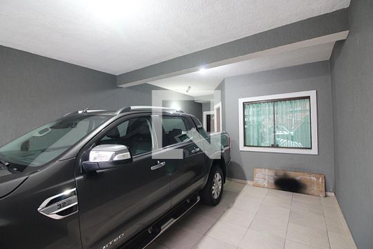 Garagem de casa à venda com 3 quartos, 215m² em Nova Petrópolis, São Bernardo do Campo