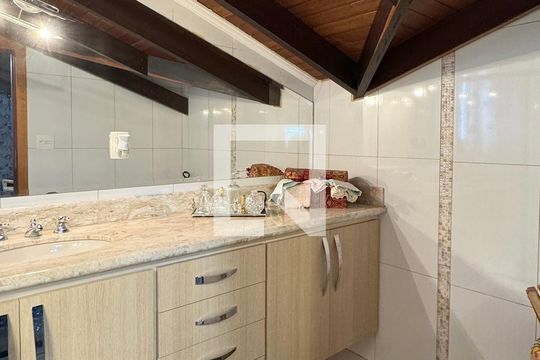 Banheiro da Suíte 5 de casa de condomínio à venda com 5 quartos, 600m² em Residencial Dez (alphaville), Santana de Parnaíba