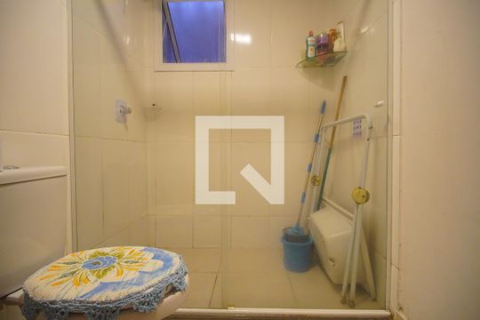 Banheiro de apartamento à venda com 2 quartos, 51m² em Santo Afonso, Novo Hamburgo