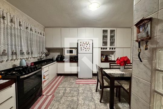 Cozinha de casa à venda com 3 quartos, 150m² em Vila Pires, Santo André