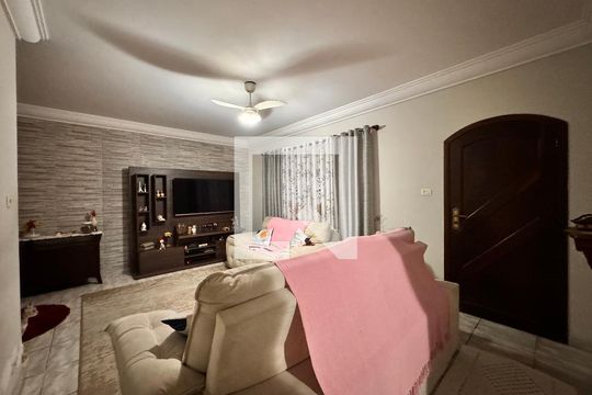 Sala de casa à venda com 3 quartos, 150m² em Vila Pires, Santo André