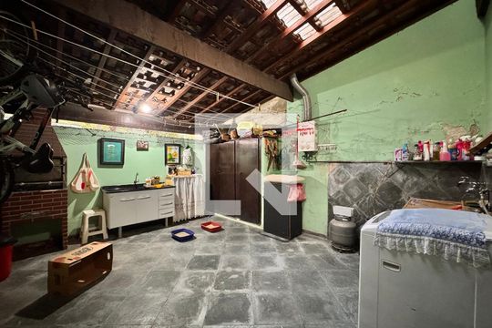 Lavanderia de casa à venda com 3 quartos, 150m² em Vila Pires, Santo André