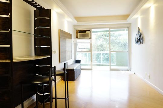 Sala de apartamento para alugar com 3 quartos, 96m² em Anil, Rio de Janeiro