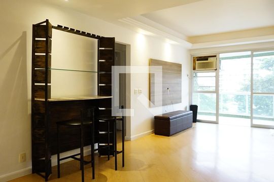 Apartamento para alugar com 3 quartos, 96m² em Anil, Rio de Janeiro