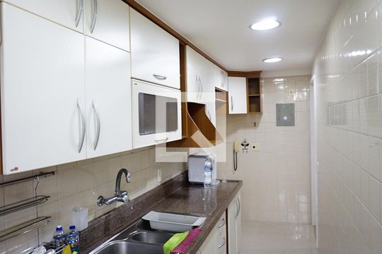 Cozinha de apartamento para alugar com 3 quartos, 96m² em Anil, Rio de Janeiro