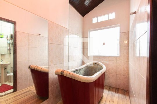 Banheiro Suíte de casa para alugar com 5 quartos, 250m² em Jardim Paulistano, Sorocaba