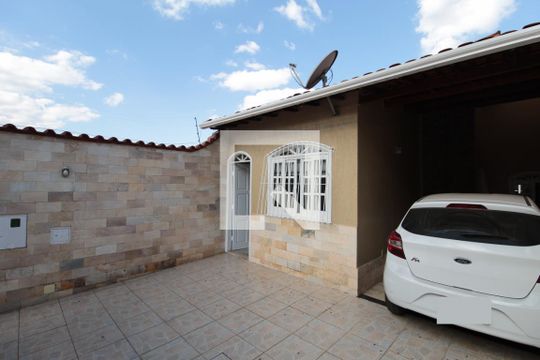 Garagem de casa à venda com 3 quartos, 240m² em Jardim Atlântico, Belo Horizonte