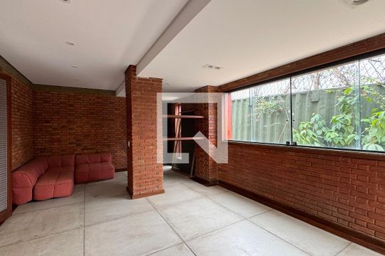 Área comum de casa de condomínio para alugar com 4 quartos, 450m² em Alphaville, Santana de Parnaíba