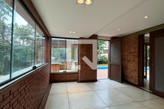 Área comum de casa de condomínio para alugar com 4 quartos, 450m² em Alphaville, Santana de Parnaíba