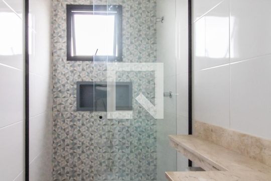 Banheiro de apartamento à venda com 2 quartos, 50m² em Vila Constança, São Paulo