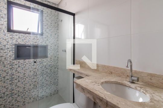 Banheiro de apartamento à venda com 2 quartos, 50m² em Vila Constança, São Paulo