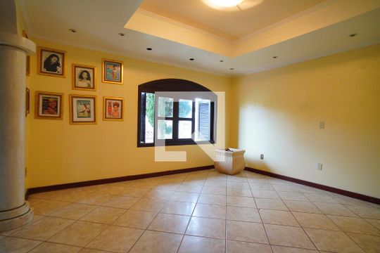 Casa para alugar com 5 quartos, 267m² em Jardim Sabará, Porto Alegre
