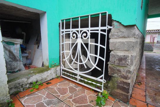 Quintal - Adega de casa para alugar com 5 quartos, 267m² em Jardim Sabará, Porto Alegre