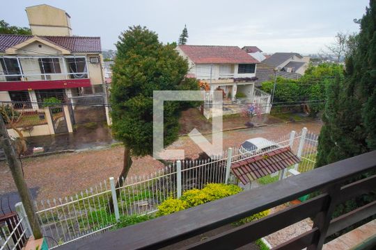 Quarto 4 - Vista de casa para alugar com 5 quartos, 267m² em Jardim Sabará, Porto Alegre