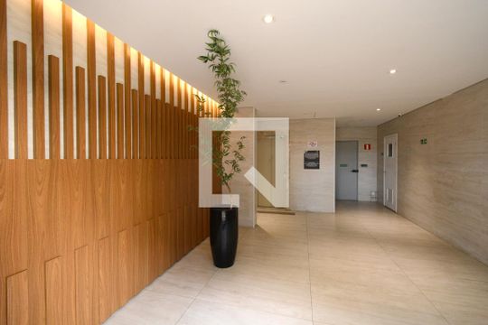 Hall social de apartamento à venda com 3 quartos, 53m² em Socorro, São Paulo