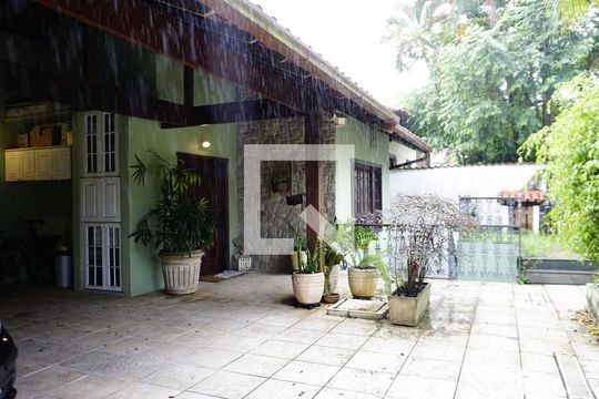 Quintal - Entrada de casa de condomínio à venda com 4 quartos, 460m² em Anil, Rio de Janeiro