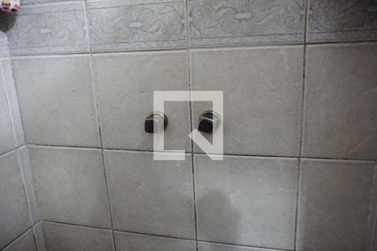 Banheiro Suite de casa de condomínio para alugar com 4 quartos, 460m² em Anil, Rio de Janeiro