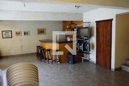 Área comum de casa de condomínio à venda com 4 quartos, 460m² em Anil, Rio de Janeiro