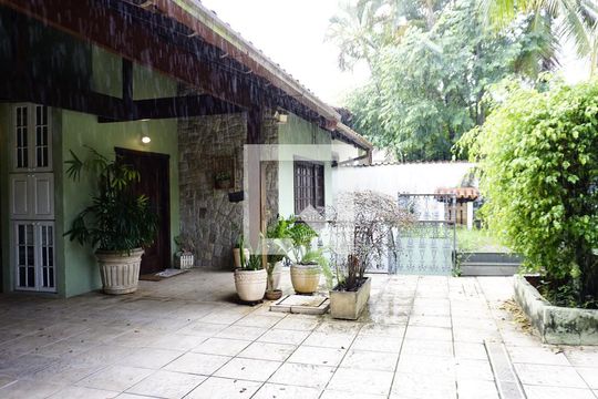 Quintal - Entrada de casa de condomínio à venda com 4 quartos, 460m² em Anil, Rio de Janeiro