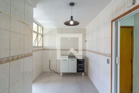 Cozinha de apartamento à venda com 2 quartos, 72m² em Vila Carrão, São Paulo