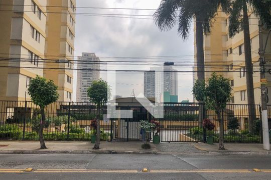 Fachada e portaria de apartamento à venda com 2 quartos, 72m² em Vila Carrão, São Paulo