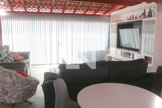Casa à venda com 4 quartos, 270m² em Mauá, São Caetano do Sul