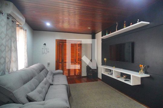 Sala de casa à venda com 3 quartos, 630m² em Canudos, Novo Hamburgo