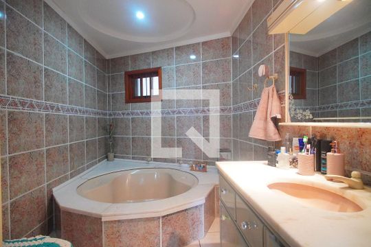 Banheiro da Suíte  de casa à venda com 3 quartos, 630m² em Canudos, Novo Hamburgo