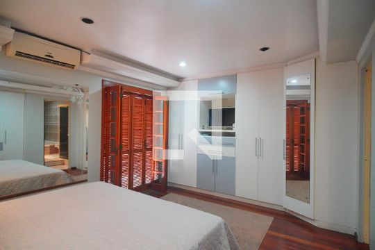 Suíte de casa à venda com 3 quartos, 630m² em Canudos, Novo Hamburgo
