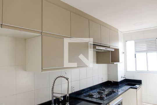 Cozinha de apartamento à venda com 2 quartos, 45m² em Conceição, Osasco