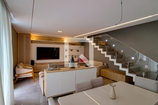 Casa à venda com 4 quartos, 230m² em Taquara, Rio de Janeiro