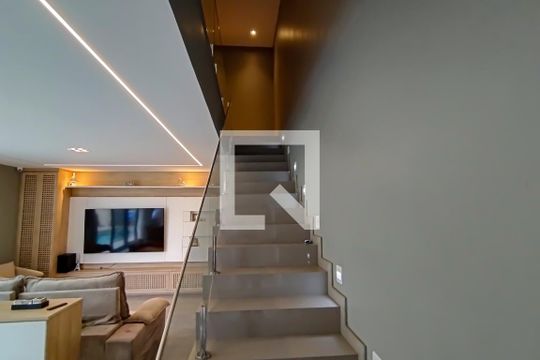 escada de casa à venda com 4 quartos, 230m² em Taquara, Rio de Janeiro