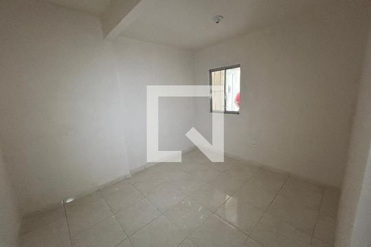 Quarto 1 de casa para alugar com 3 quartos, 100m² em Marechal Hermes, Rio de Janeiro