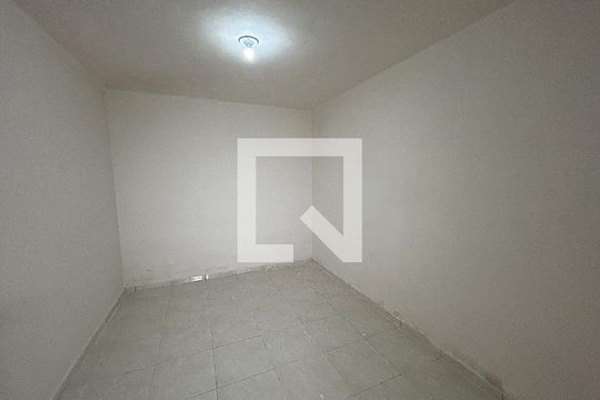 Quarto 2 de casa para alugar com 3 quartos, 100m² em Marechal Hermes, Rio de Janeiro