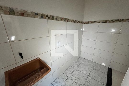 Área de Serviço de casa para alugar com 3 quartos, 100m² em Marechal Hermes, Rio de Janeiro