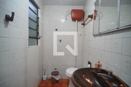 Banheiro de casa à venda com 4 quartos, 230m² em Primavera, Novo Hamburgo