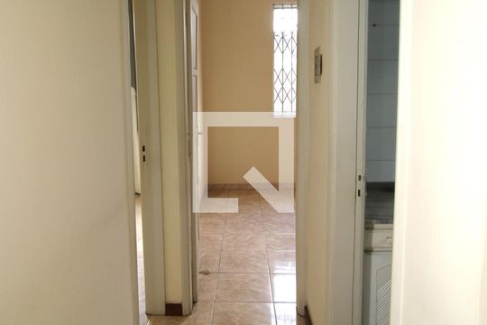 Corredor de apartamento à venda com 2 quartos, 47m² em Bonsucesso, Rio de Janeiro