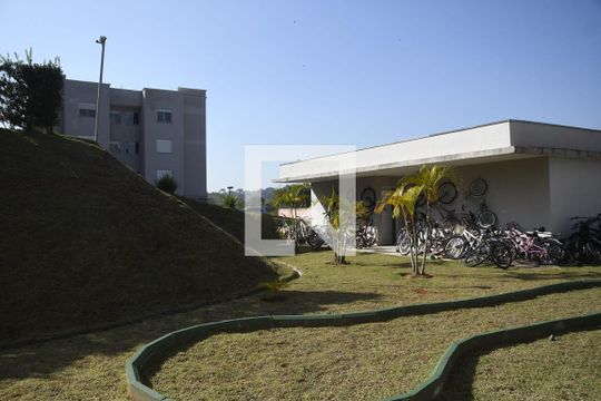 Quarto de apartamento para alugar com 2 quartos, 61m² em Bairro Nakamura Park, Cotia