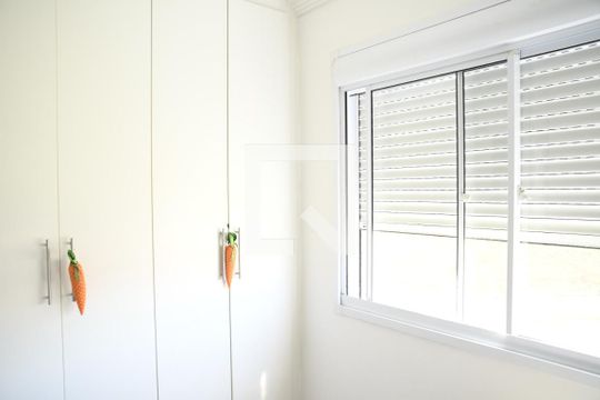 Quarto de apartamento para alugar com 2 quartos, 61m² em Bairro Nakamura Park, Cotia