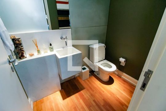 Lavabo de casa para alugar com 3 quartos, 656m² em Vila Tramontano, São Paulo