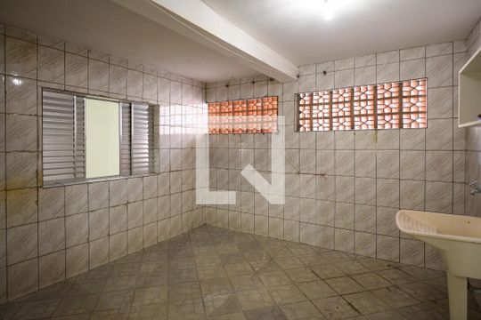 Area de Serviço de casa para alugar com 3 quartos, 100m² em Vila Brasilina, São Paulo