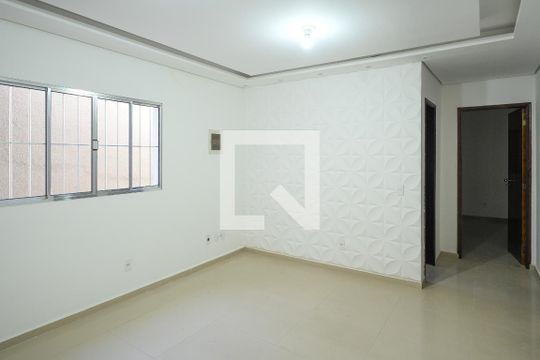 Casa para alugar com 3 quartos, 100m² em Vila Brasilina, São Paulo