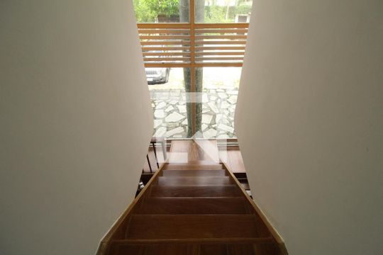 Escada de casa à venda com 4 quartos, 700m² em Jacarepaguá, Rio de Janeiro